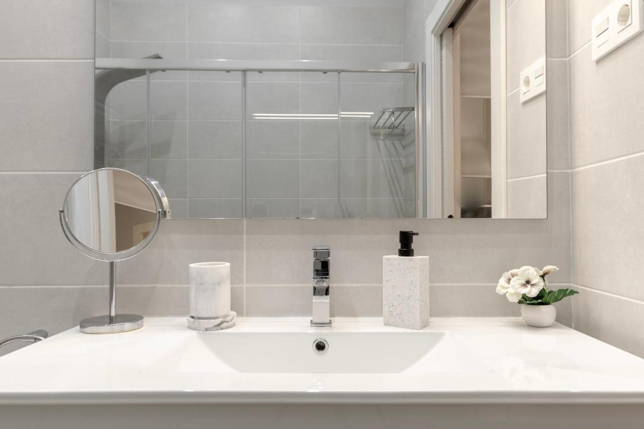 Amplio Y Elegante En Casco Viejo Con Parking Apartment Bilbao Exterior photo